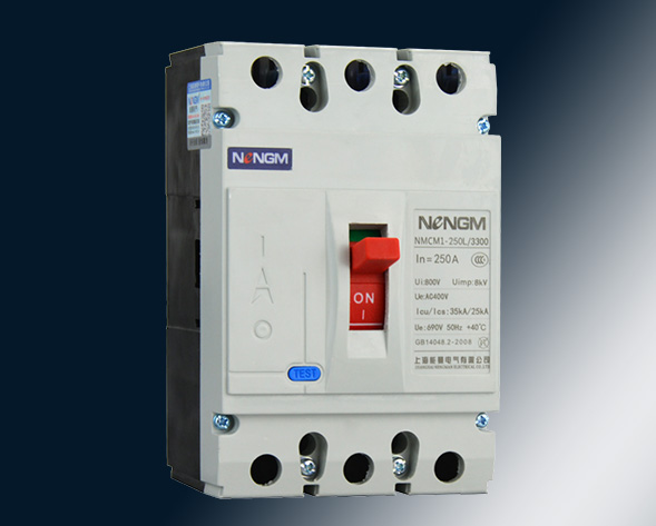 NMCM1系列塑料外殼式斷路器（以下簡(jiǎn)稱(chēng)斷路器），額定絕緣電壓為800V．適用于交流50Hz．額定工作電壓至690V．額定工作電流從10A至1250A的配電網(wǎng)絡(luò)…