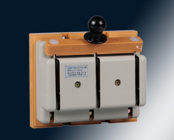 HD系列單投刀開(kāi)關(guān)、HS系列雙投刀開(kāi)關(guān)適用于交流50Hz、額定電壓400V、直流220V，額定電流至1500A的成套配電裝置中，用作手動(dòng)不頻繁接通與分?jǐn)嘟恢绷麟姟?>
											HD、HS開(kāi)啟式刀開(kāi)關(guān)</a>
										</div>
										 
										<div   id=